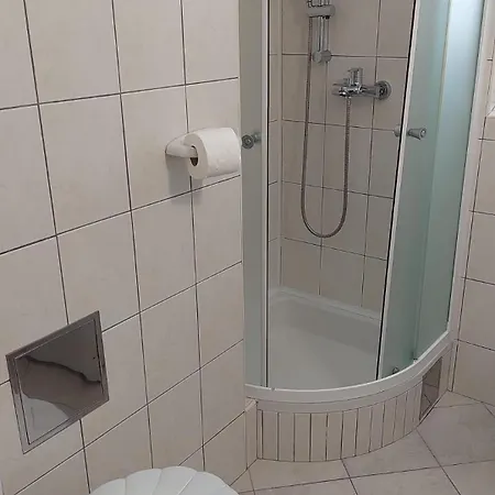 Kline Center * Makarská